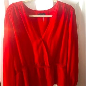 Red wrap light top